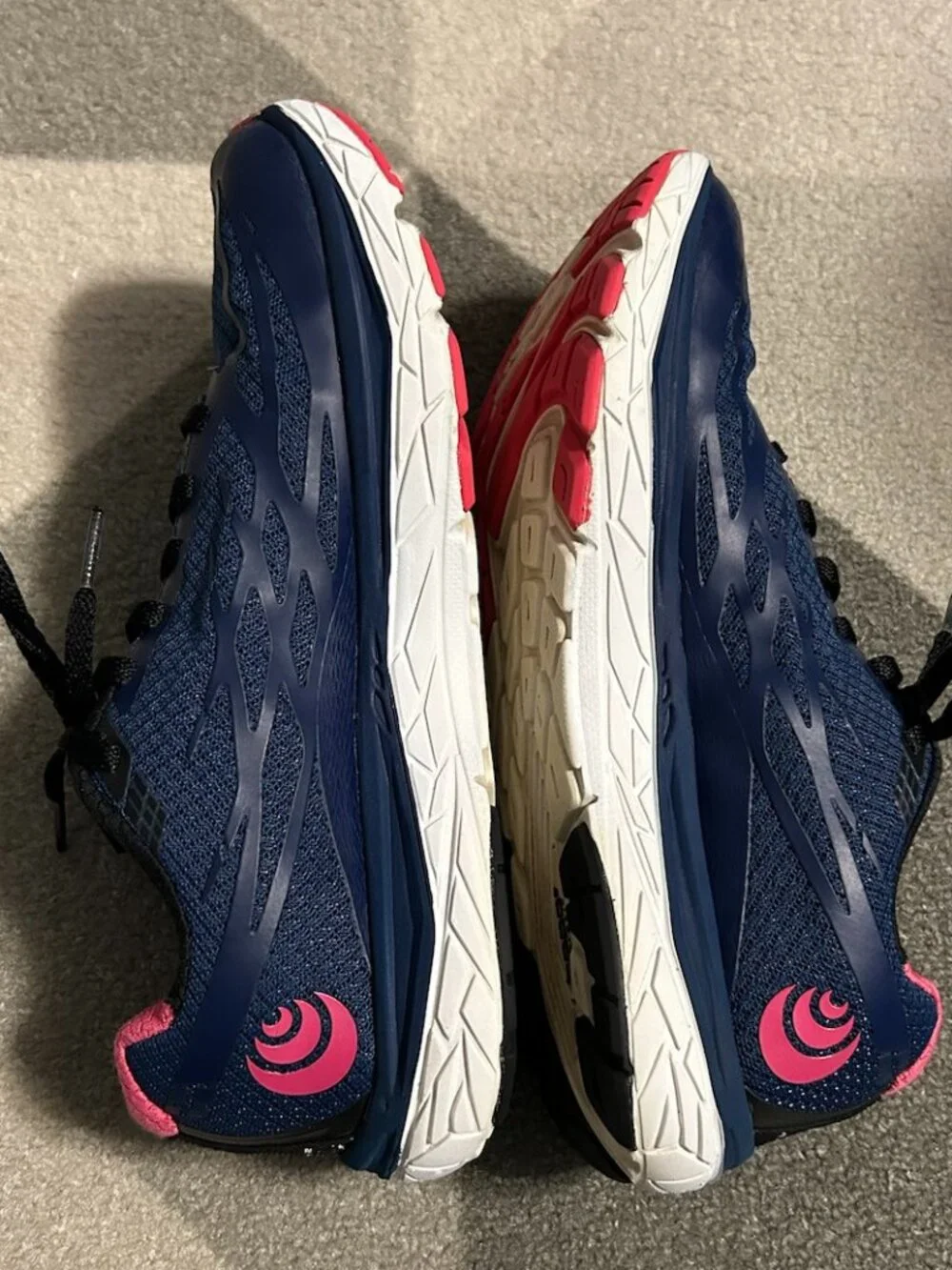 Topo Magnifly 2 Navy/Pink/Black Running Sneakers 0-Drop Women's Size 8